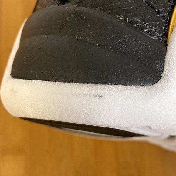 Air Jordan 12 Retro Shoes - Picture 12 of 13